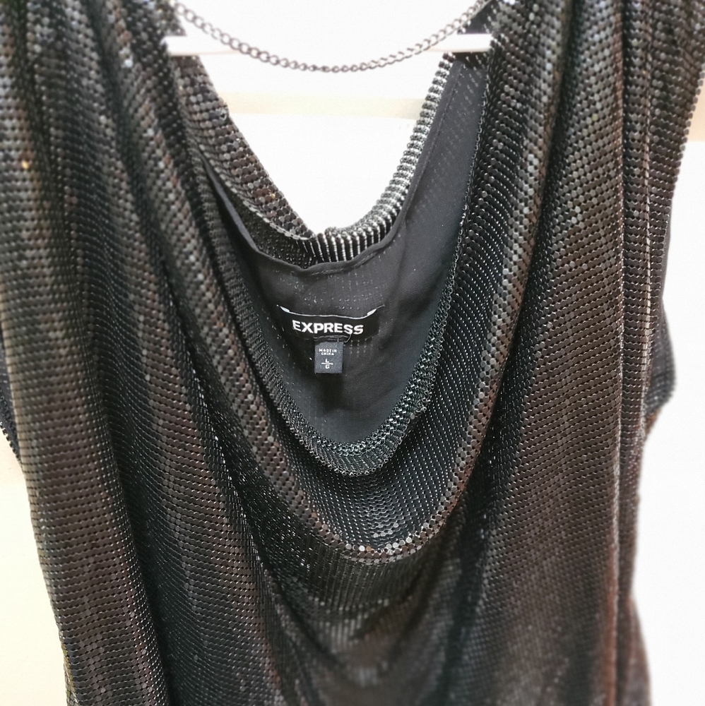 Express black metal top